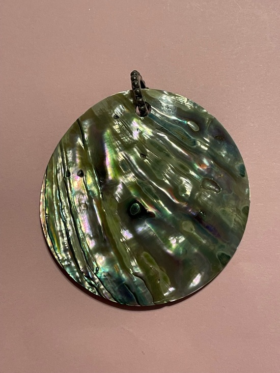 Jewelry - Abalone Shell Round Pendant - Iridescent Green ❤️‍🔥